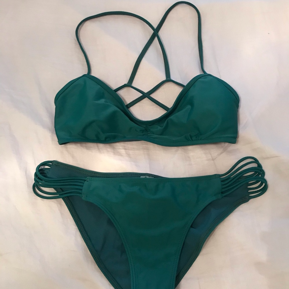 Tillys Full Tilt brand bikini !